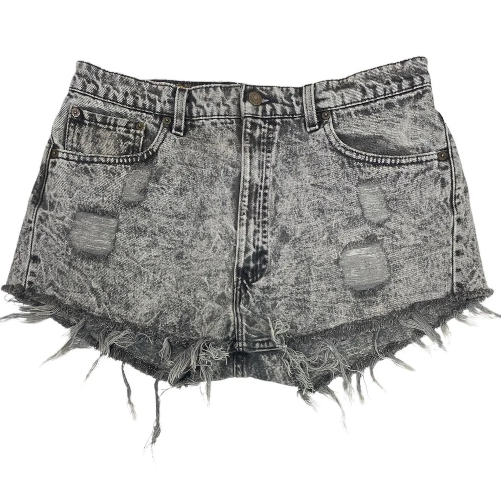 Levi's Shorts Cut Offs High Rise Black Acid Wash Distressed Raw Hem - Picture 1 of 10